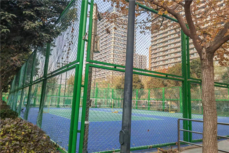 Factory Direct High Security Galvanized Diamond Wire Mesh Chain Link Fence For Football Pitch